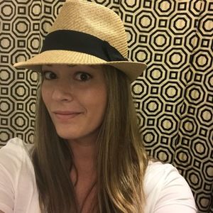 Meet your Posher, Brooke